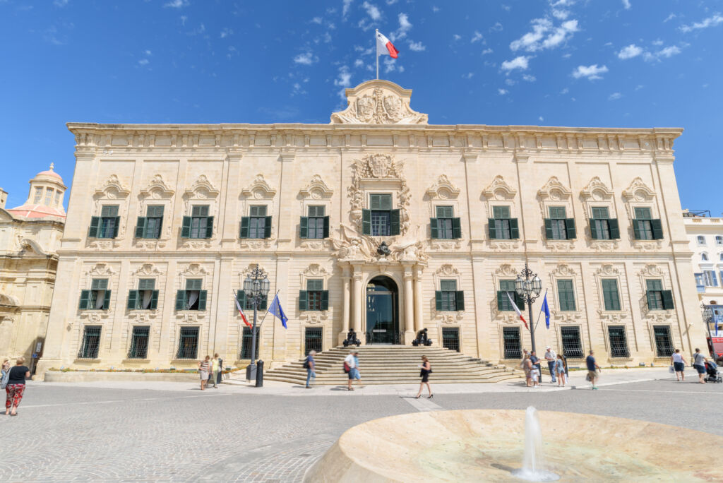 Valletta,,Malta,-,September,23,2016:,Auberge,De,Castille,Dates